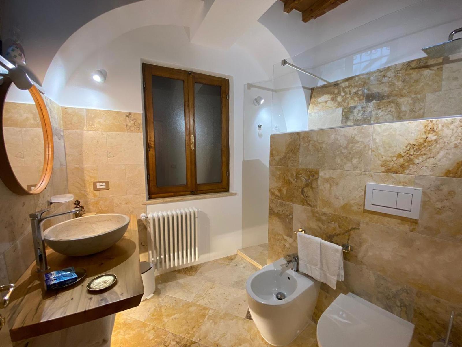 Lastamperia19 Camere-Rooms Montepulciano Stazione Exterior foto