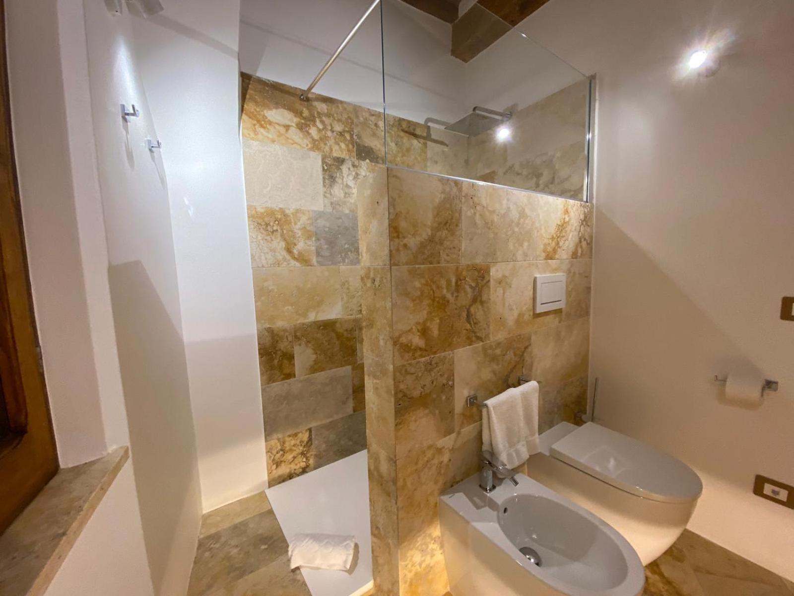 Lastamperia19 Camere-Rooms Montepulciano Stazione Exterior foto
