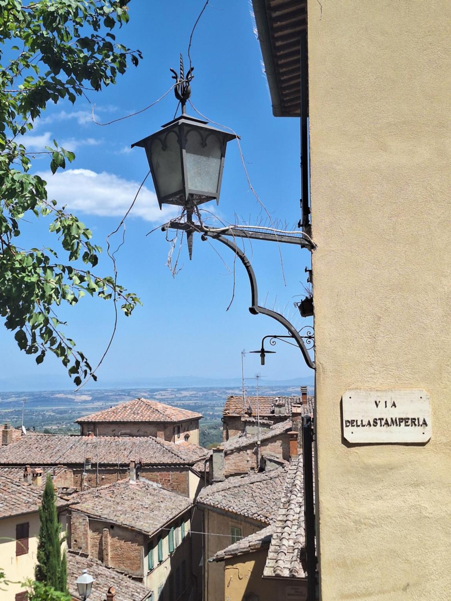 Lastamperia19 Camere-Rooms Montepulciano Stazione Exterior foto